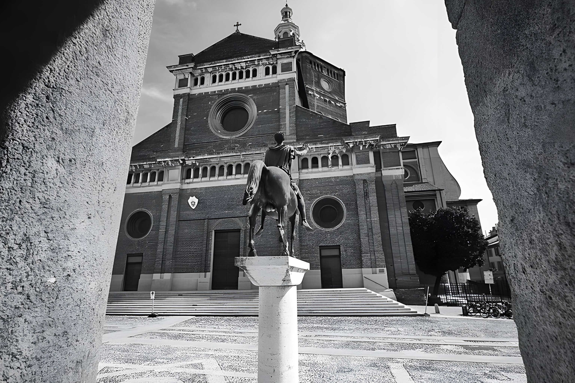 Duomo di Pavia Time - Spendiamo a Pavia