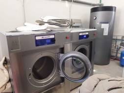 1318d270-7c39-48c1-a3a9-aeaa7bafc9fa_original