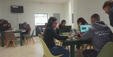 c4d3a20a-05dc-4fc1-b0d2-57def1cb46e3_original