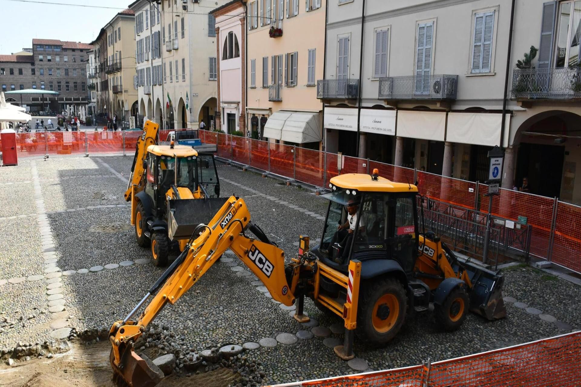 Pavia, Tasse Comunali Ridotte per i Commercianti di Piazza della Vittoria Penalizzati dai Lavori