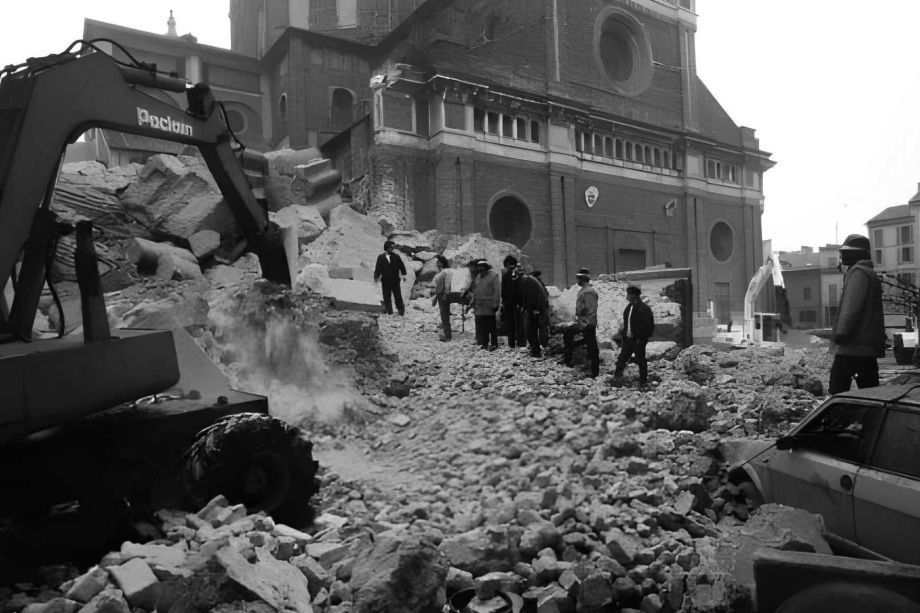 Le Torri Medioevali e il crollo del 1989