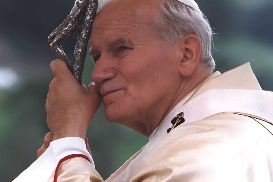 L’ auto Wojtyla e l’elicottero di Ratzinger