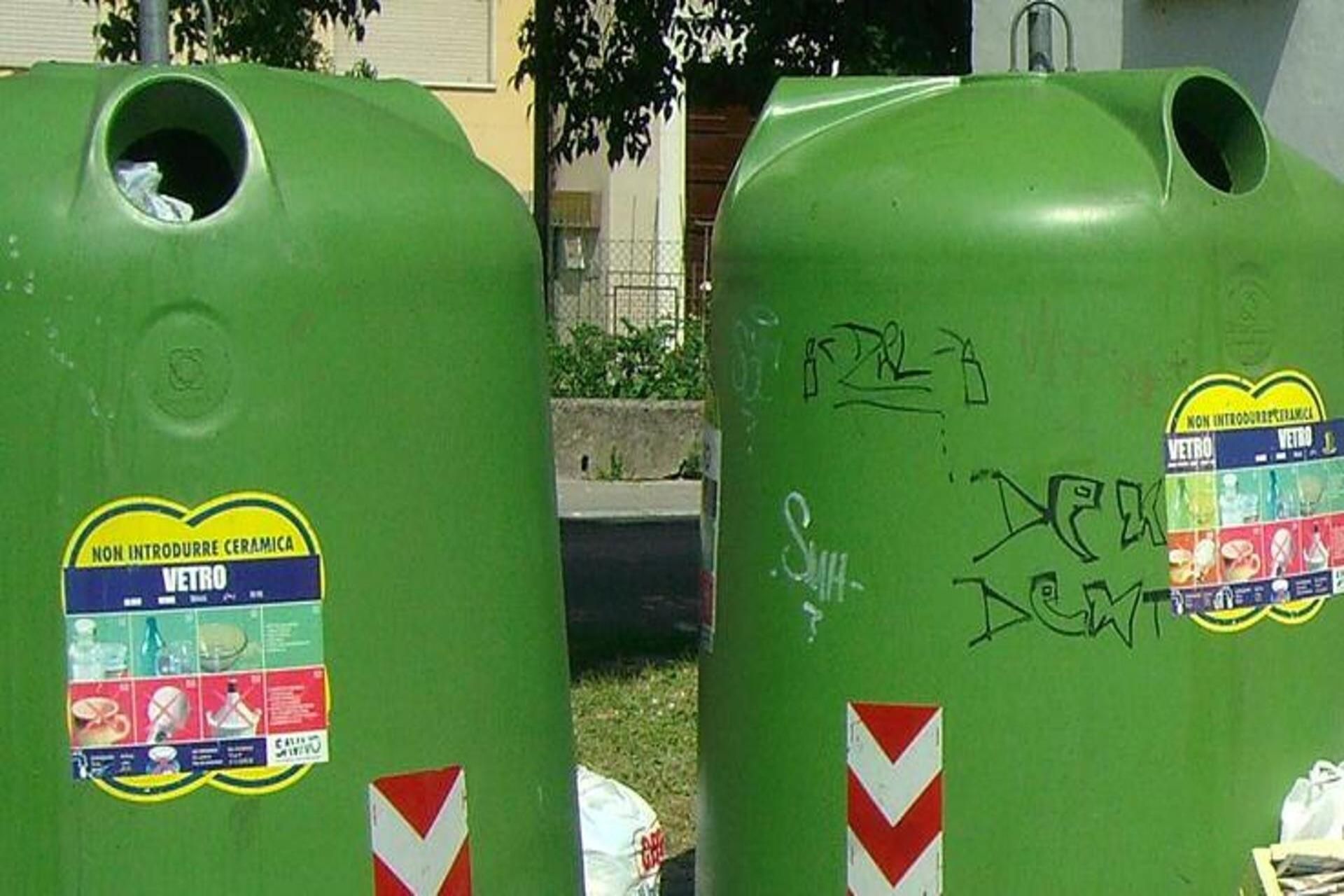 Pavia dice addio alle campane del vetro: al via la raccolta porta a porta in tutta la città