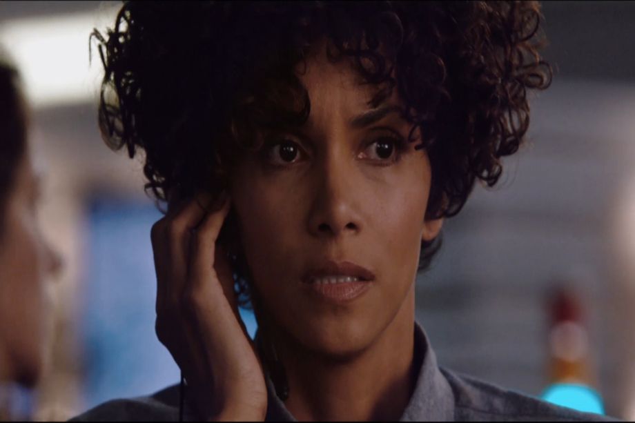 Perché in Italia rispondiamo al telefono con “Pronto”