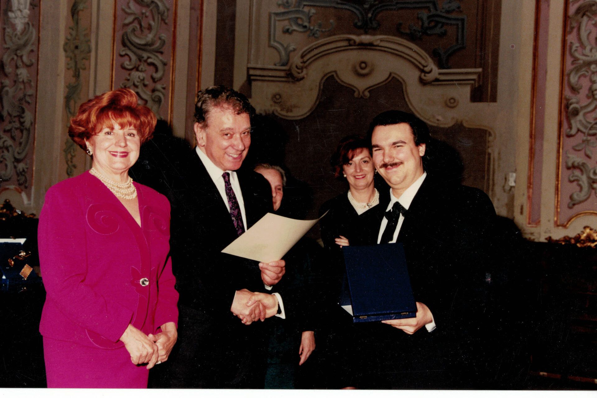 intervista a Ennio Bellani, il Tenore Pavese tra Passione e Dedizione: Una Vita Dedicata al Canto Lirico e alla Cultura