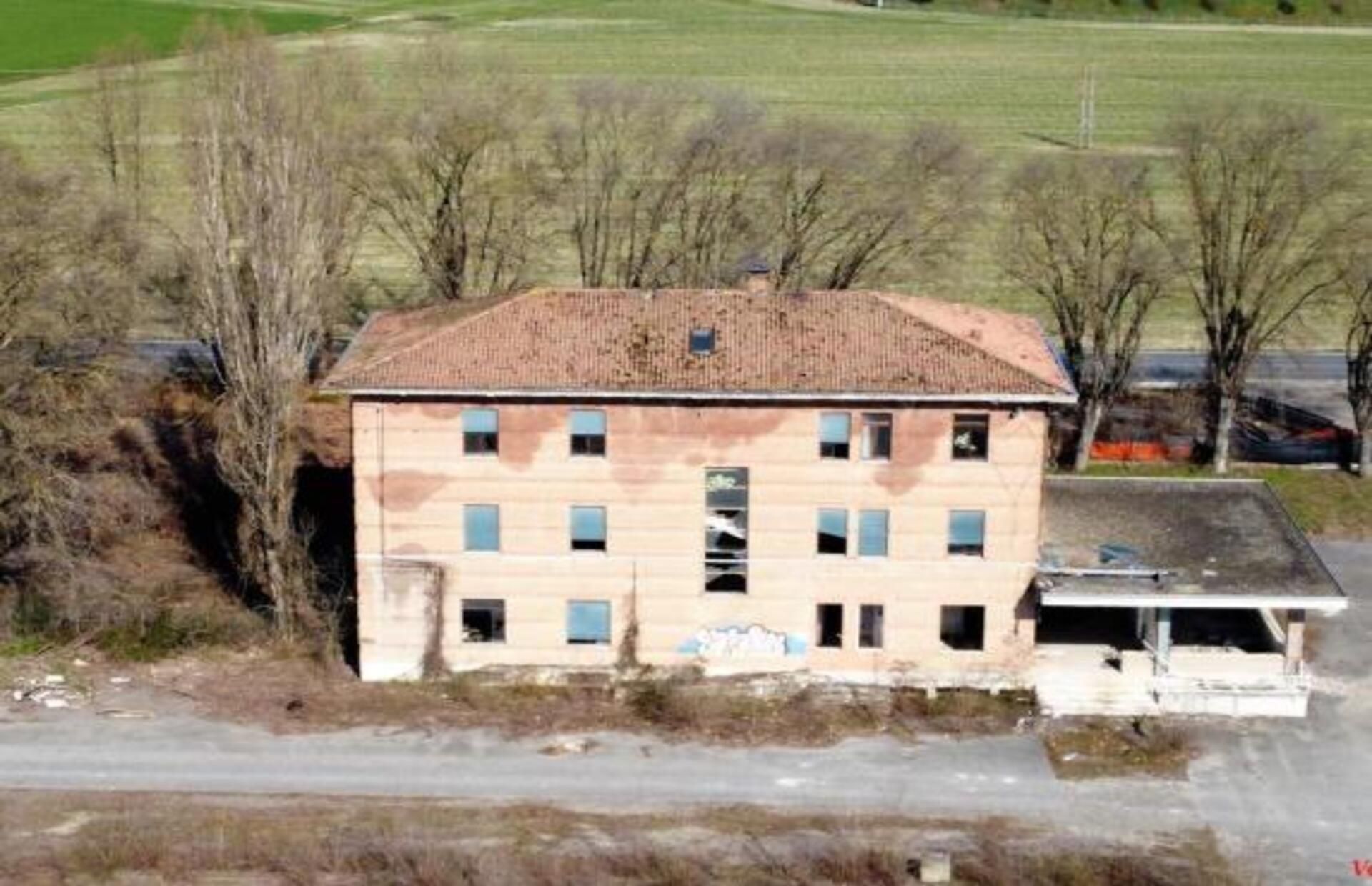 Casei Gerola: Smantellato un «market» della droga con turni da ufficio e un incasso mensile di 200 mila euro