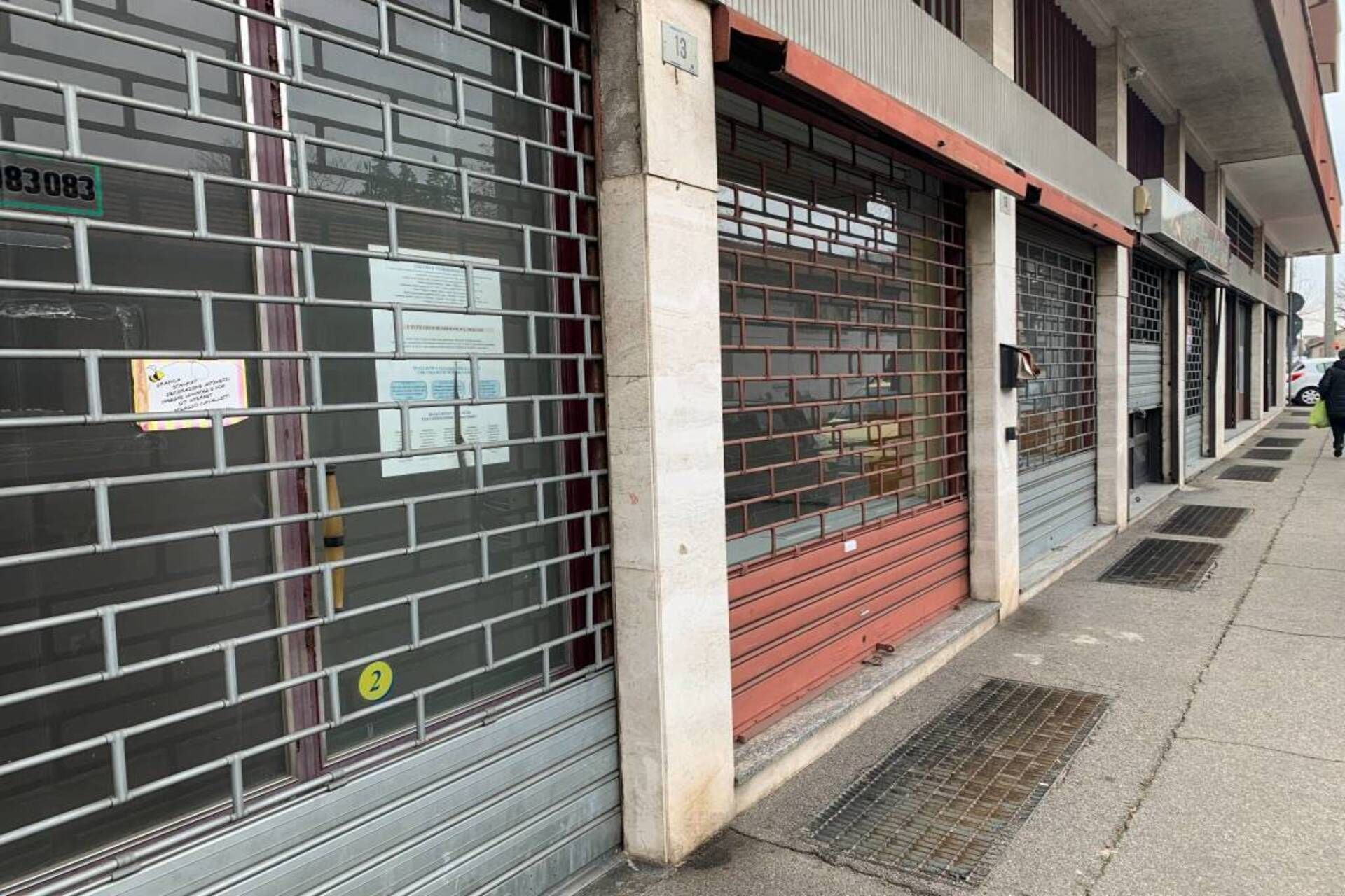 Commercio in crisi: saldi tra difficoltà e polemiche sui prezzi