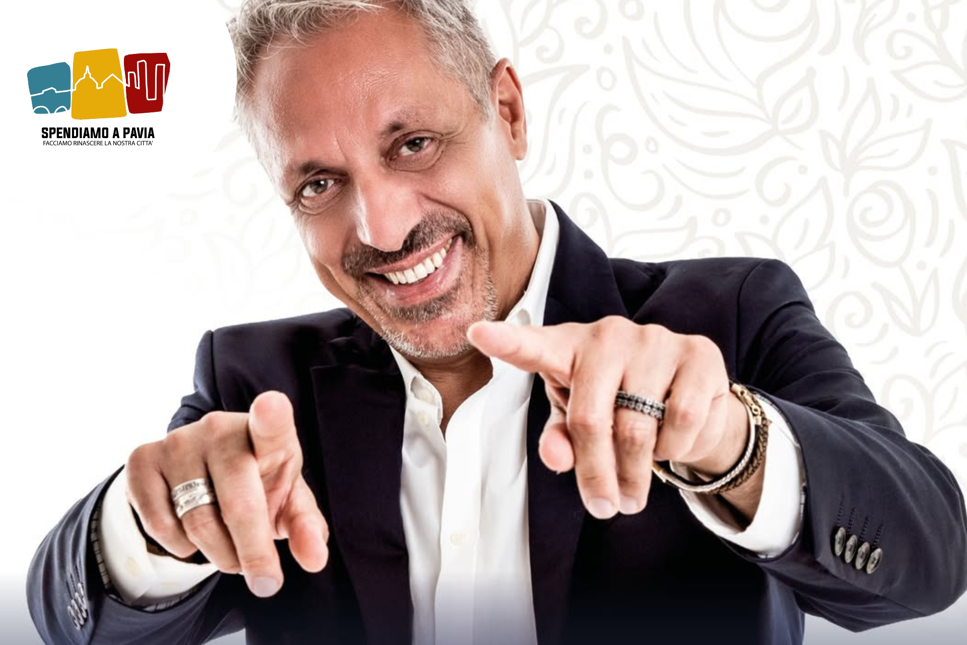 Max Pisu conquista Cava Manara con “Recitalmax”