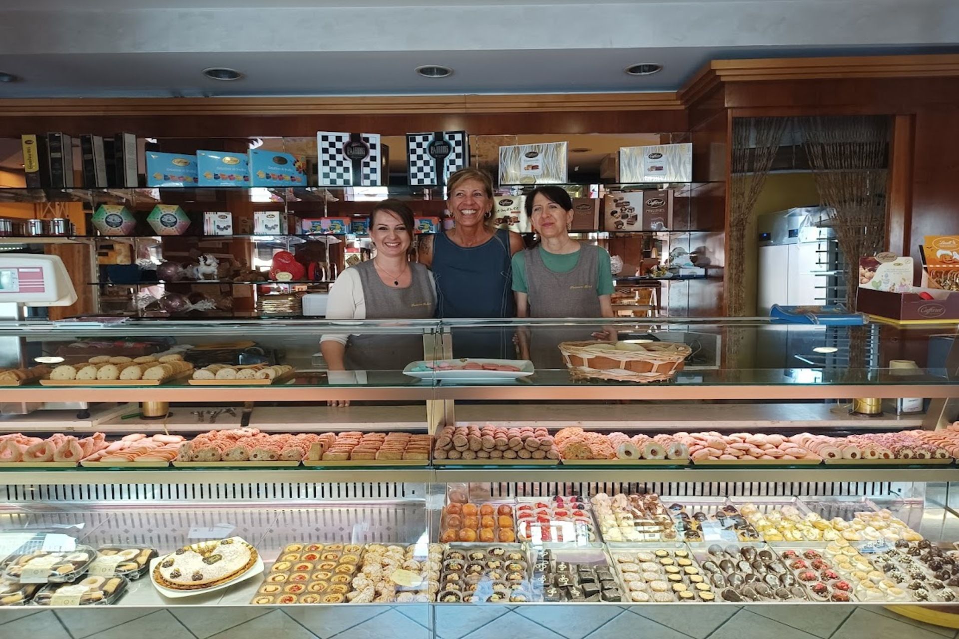 Pasticceria Bordoni di Pavia: Tradizione, Passione e Innovazione al Servizio della Città