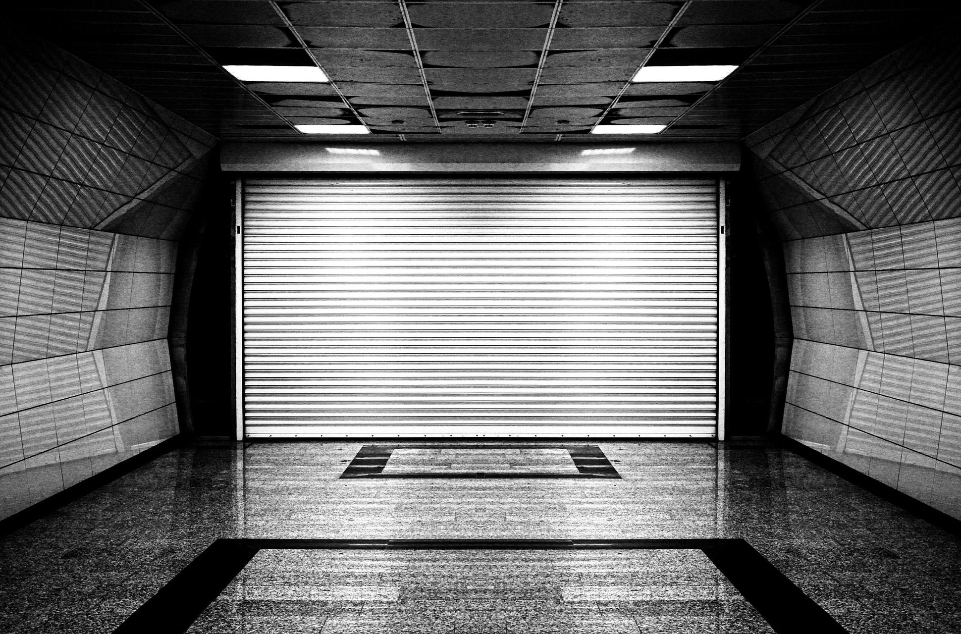 Chiude dopo 23 anni una storica boutique del centro: la commossa decisione della titolare diventa virale