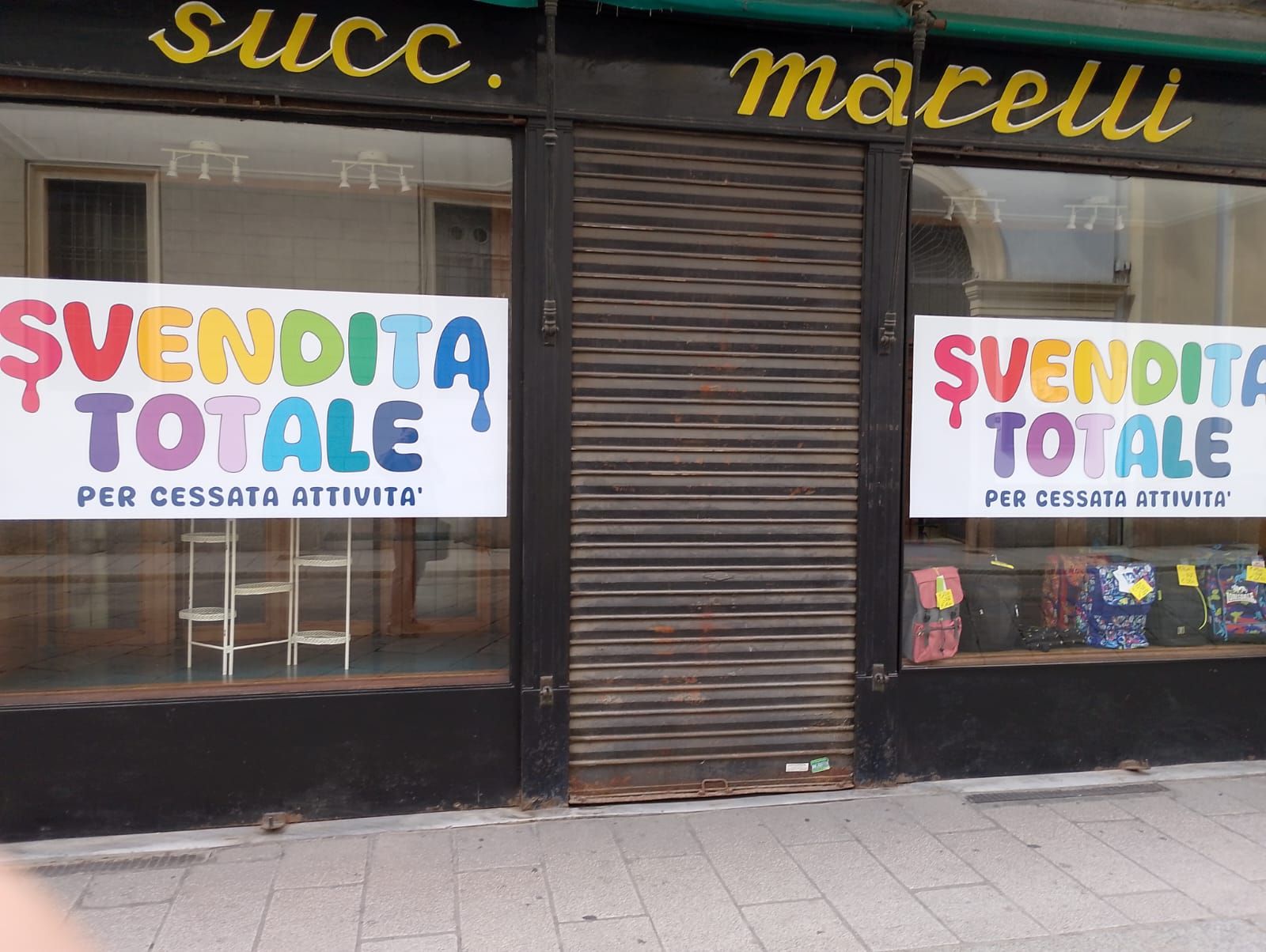 La desertificazione commerciale di Pavia: chiude la storica cartoleria Successori Marelli dopo 100 anni di attività