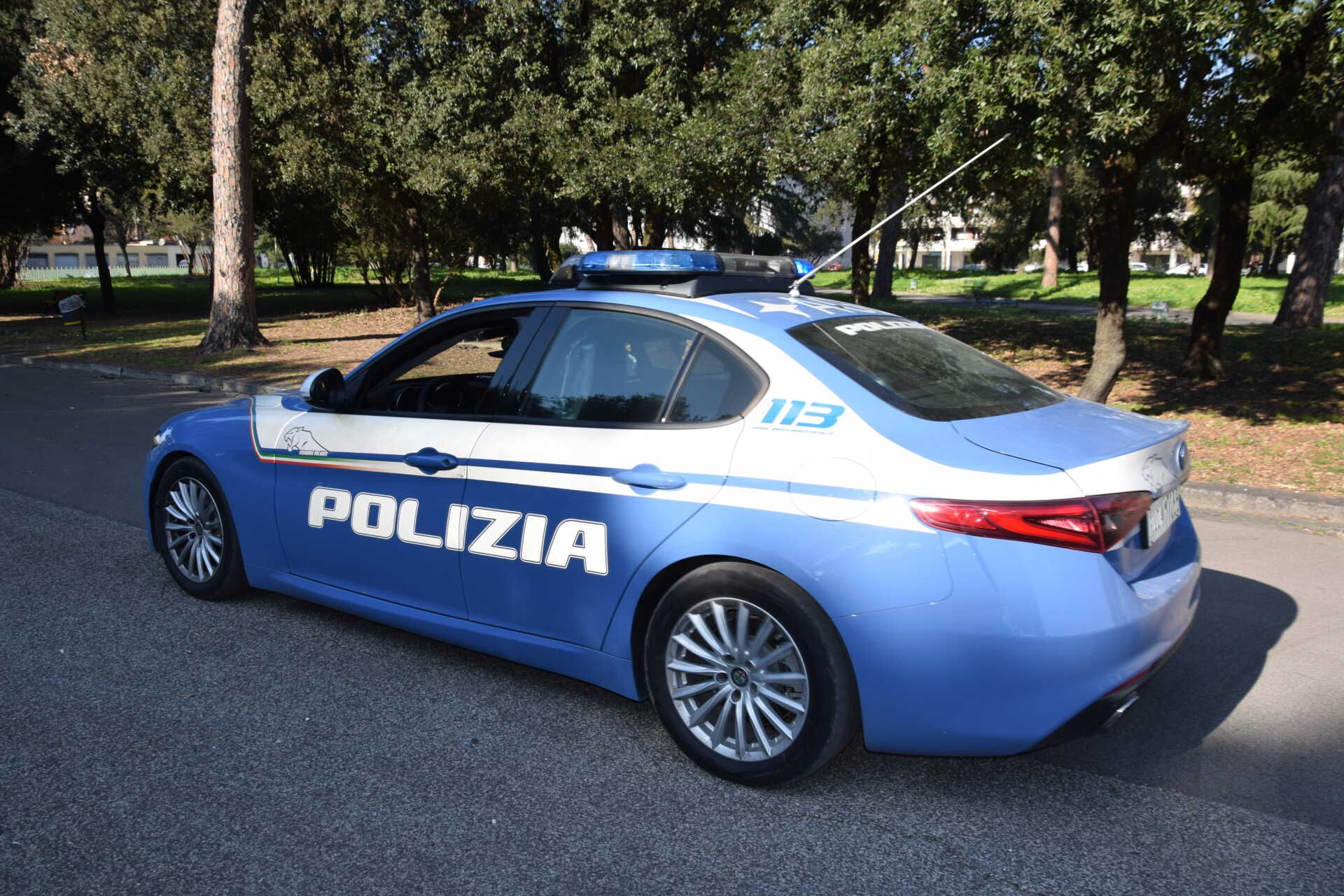 Secondo Furto in un Mese al Bar Angela di Cura Carpignano: Fumogeni Ostacolano il Piano dei Ladri