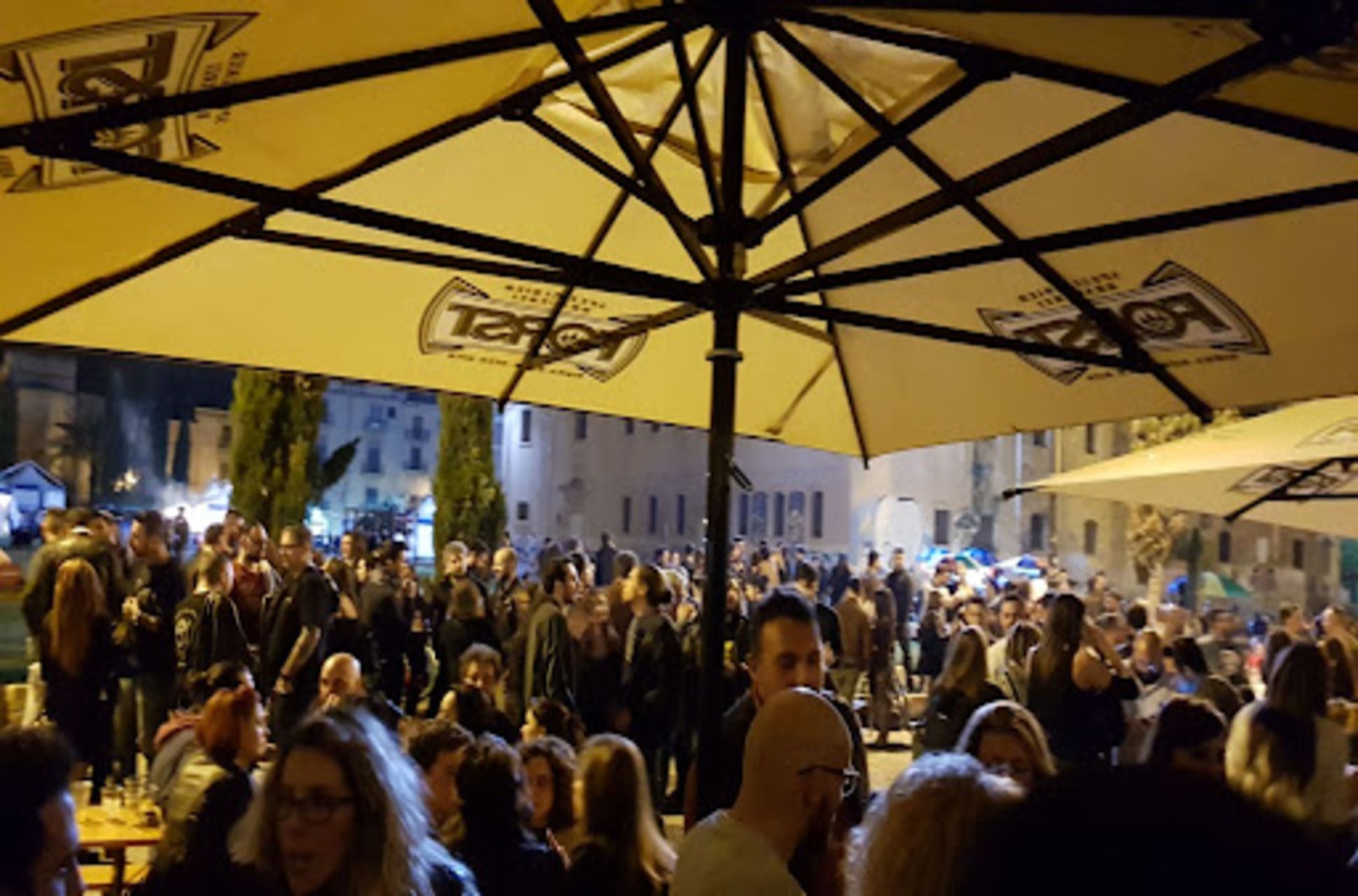Vigevano, stop alla musica dopo le 23: i residenti chiedono più quiete